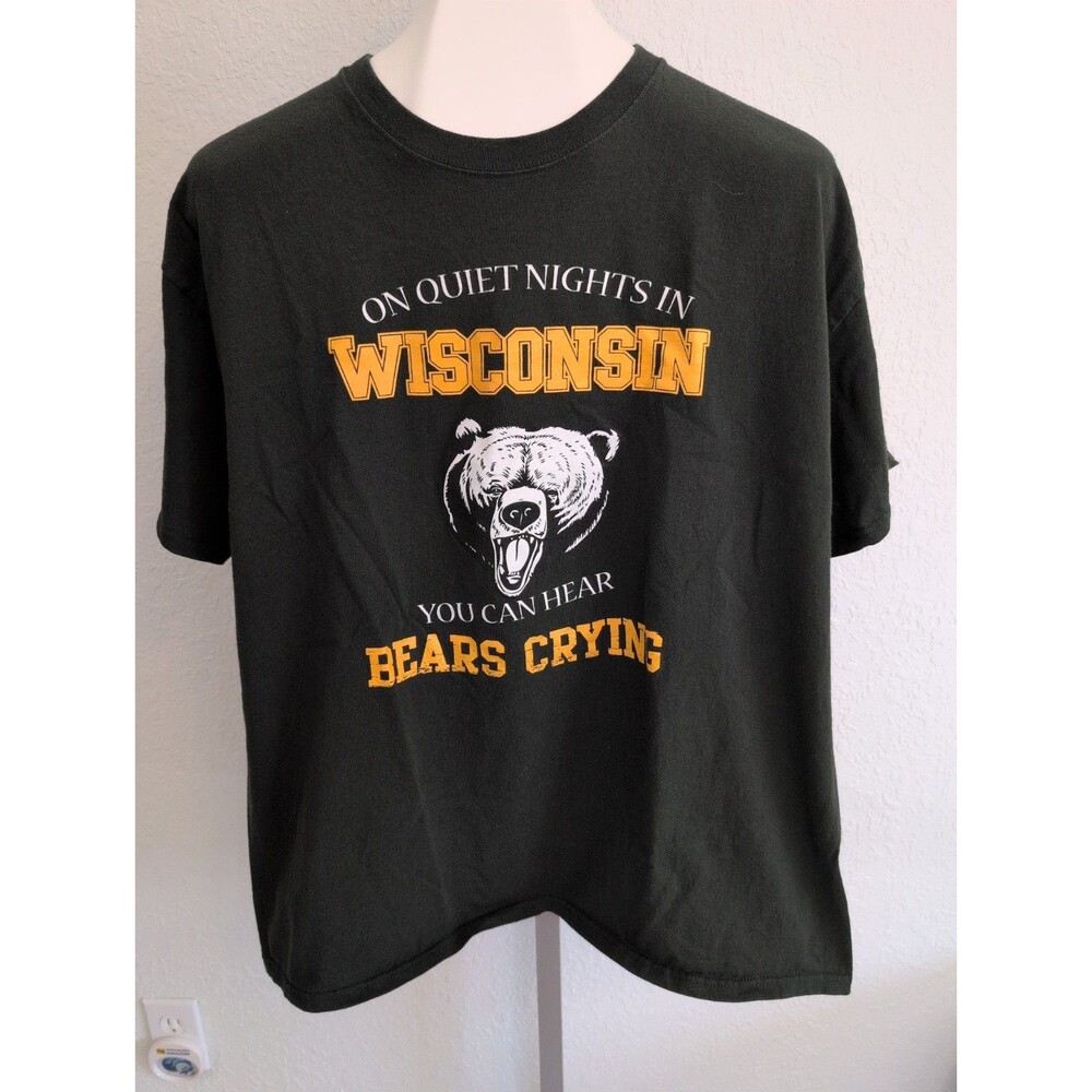 On Quiet Nights in Wisconsin U Can Hear Bears Crying Green Bay Packers Shirt XL